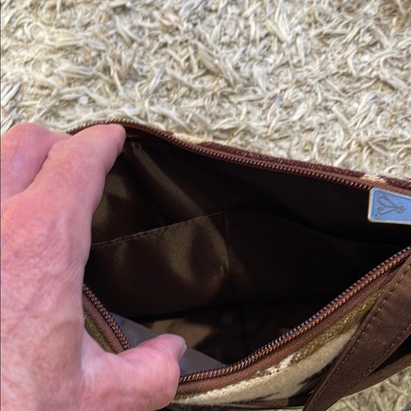 Pendleton Brown Cream Crossbody Bag with Geometric Design - Picture 4 of 4